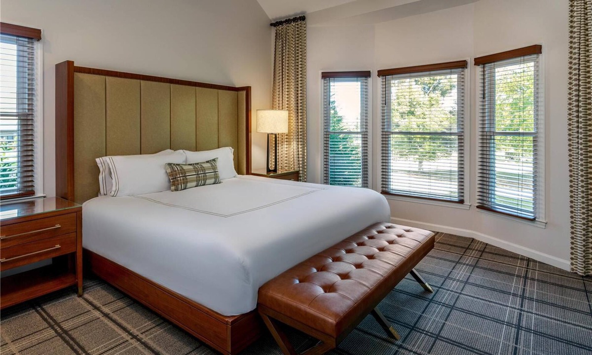 Braselton Hotel | Relax in Upscale Accommodations Near Georgia’s Winery Tours & Golf Clubs