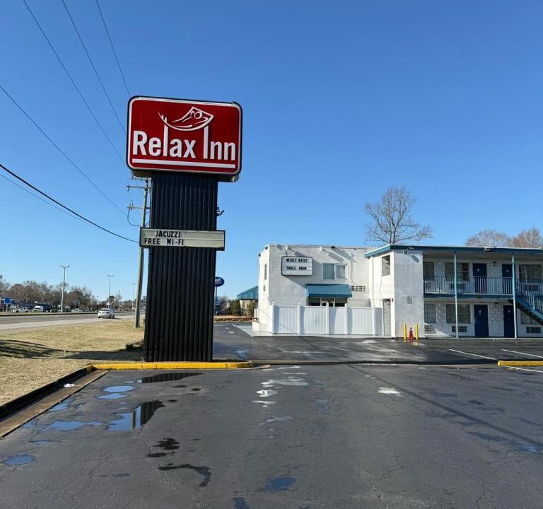 Hampton Hotel | Relax Inn