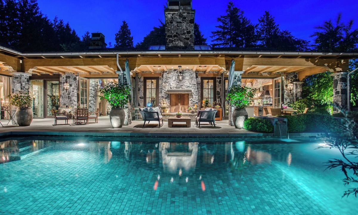 Marpole House | Relax, unwind, and feel at home. Your perfect vacation getaway