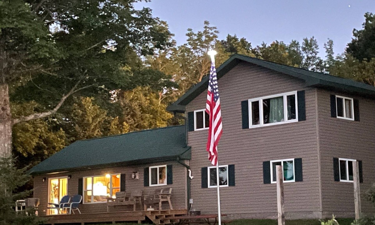 Marenisco House | Relax with a view at Oasis North on Lake Gogebic