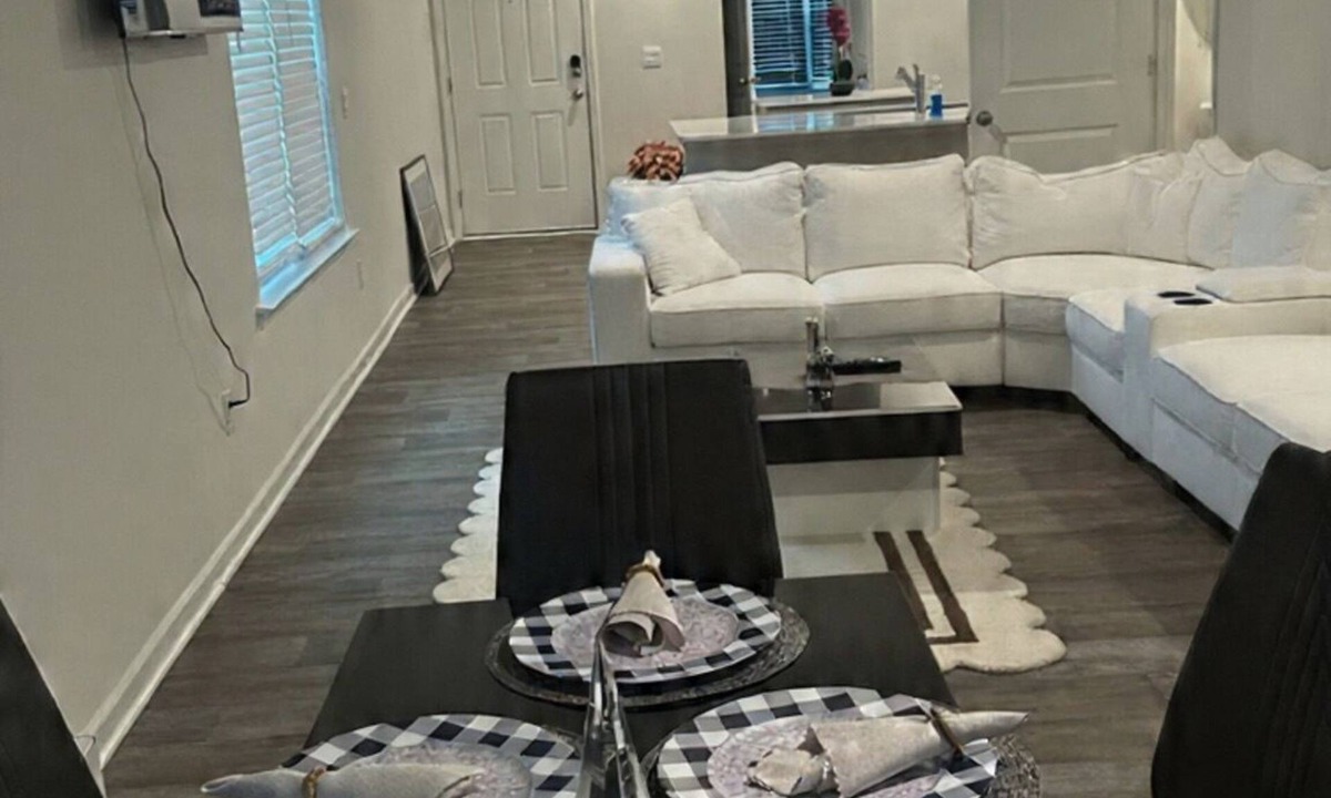 Northeast Raleigh House | Relax with the whole family at this luxurious, brand-new, safe, and serene place