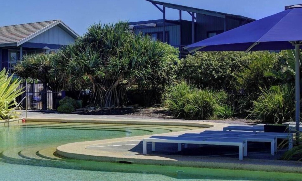 Diamond Beach Apartment | Relaxed Beachside Living for the Whole Family at Kimara