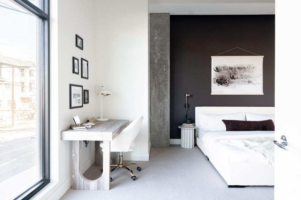 Highland House | Relaxed Elegance | Bright 1BR Corner Loft | LoHi Denver