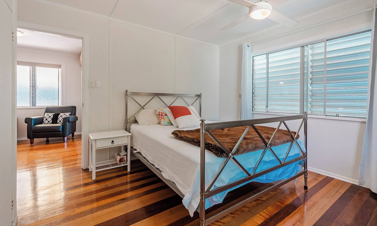 Golden Beach Apartment | Relaxing 2-Bed Beachside Escape