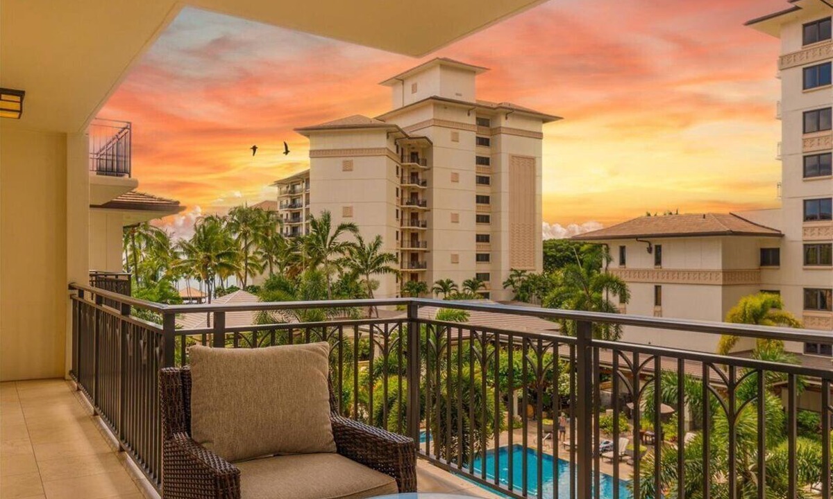 Ko Olina Condo | Relaxing 4th floor with Lap Pool View - Ocean Tower Beach Villa
