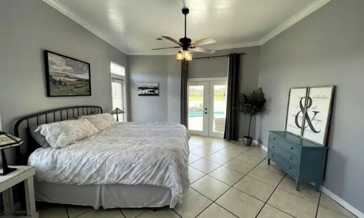 Fellowship House | Relaxing and Peaceful 4 bedroom/2 bath home with heated pool.