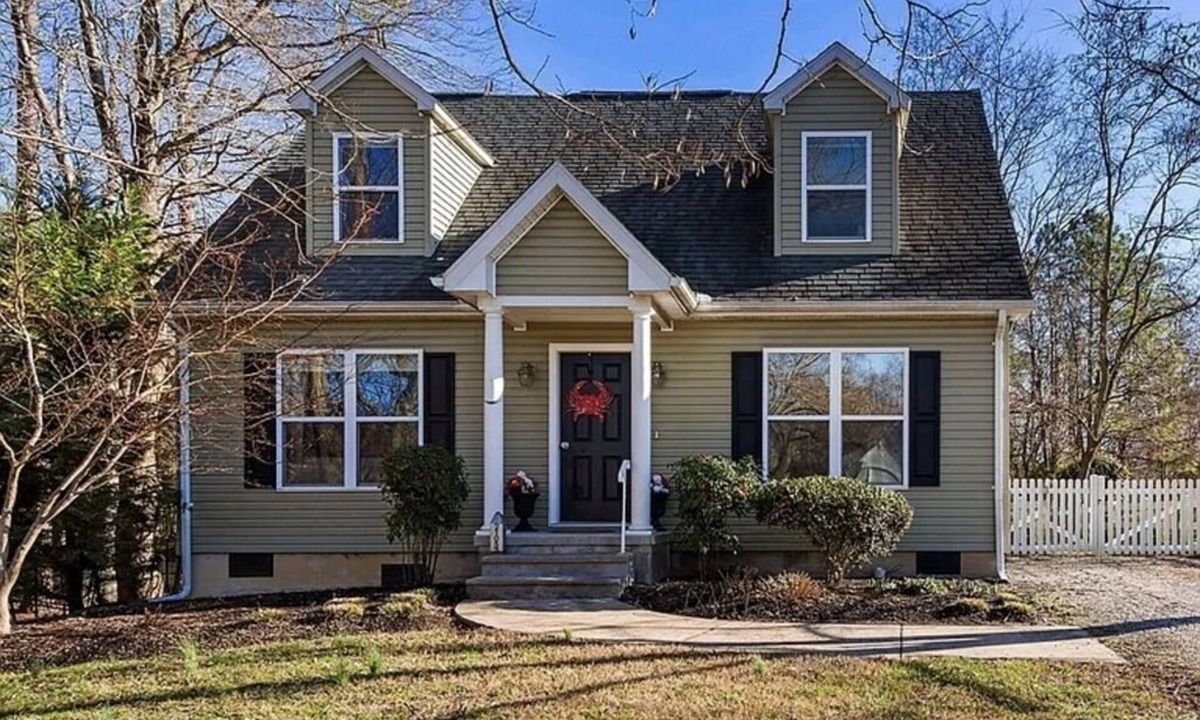 Rock Hall House | Relaxing Cape Cod escape - pond overlook, in the heart of Rock Hall, sleeps 8.