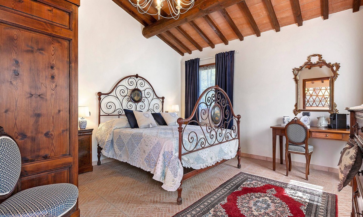 Villore Apartment | Relaxing Double Room Surrounded by Nature