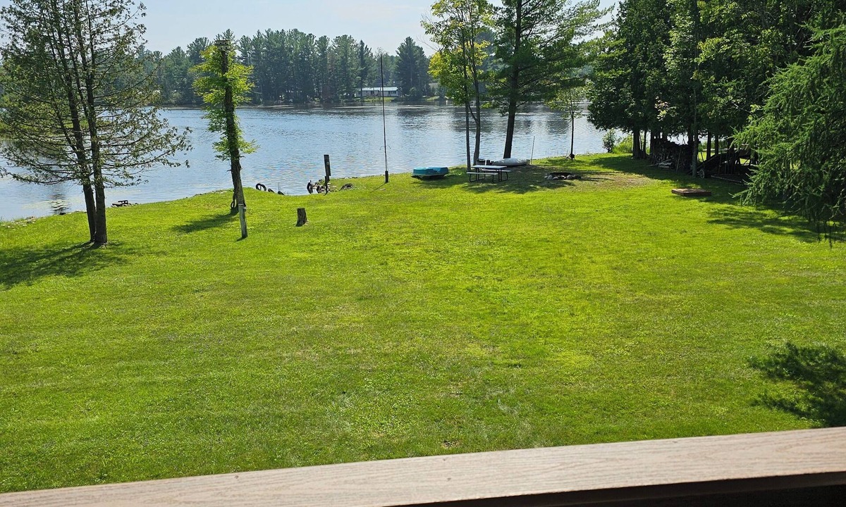 Tower House | Relaxing getaway with A/C, high speed wifi, kayaks, and is dog friendly.