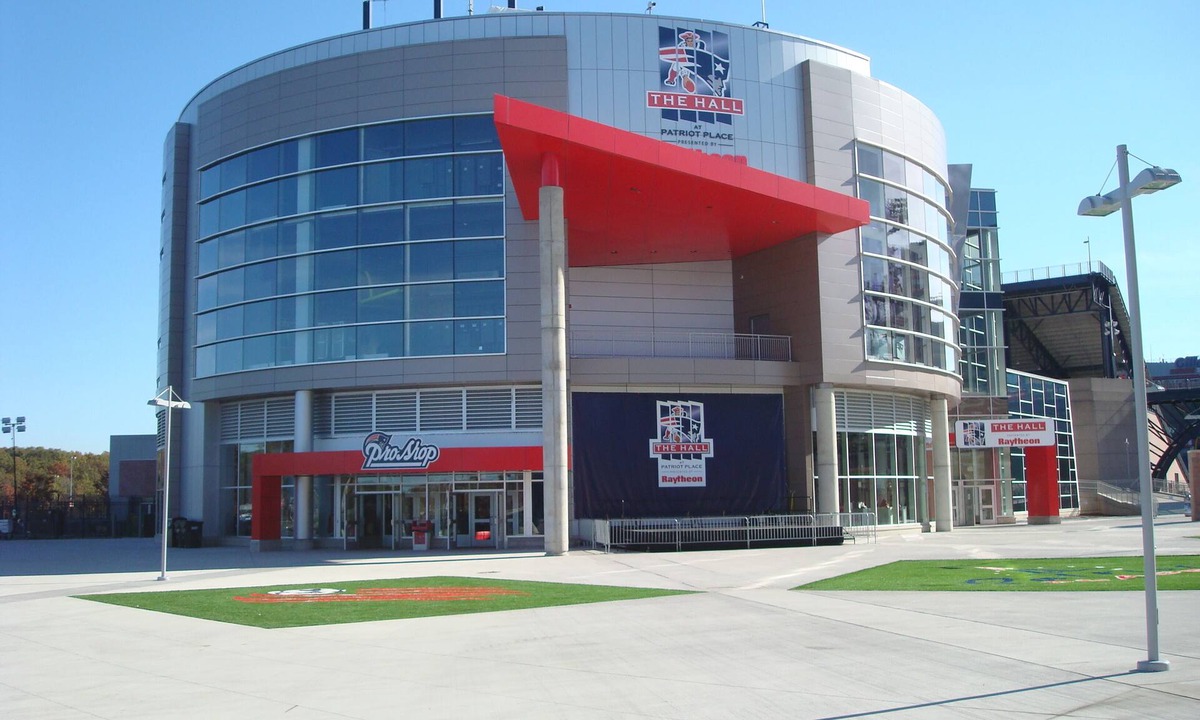 Foxboro Hotel | Relaxing Hideaway! 2 Units Close to Gillette Stadium, FREE Parking and Breakfast