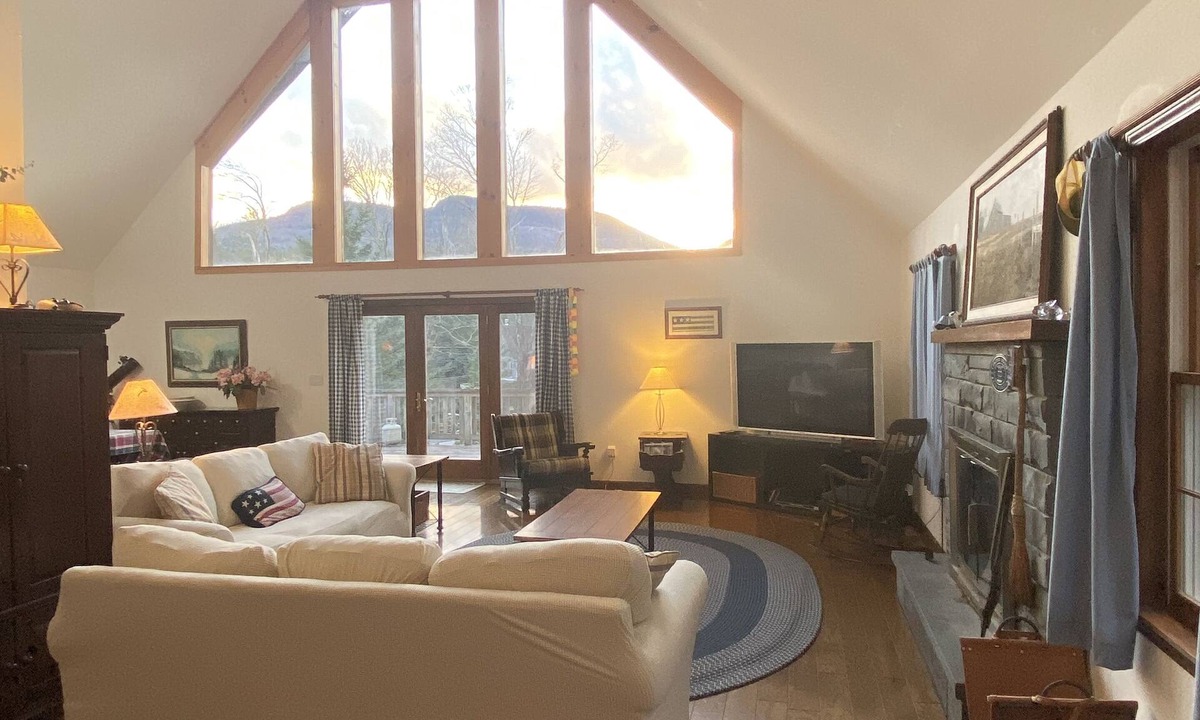 Elka Park House | Relaxing Hunter Country Home with Mountain Views, Skiing, & Hiking!
