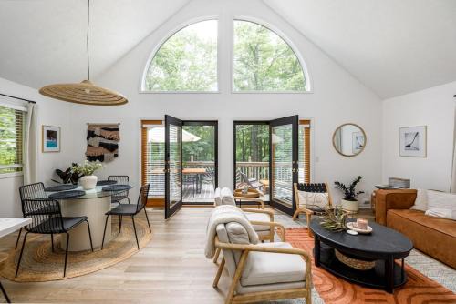 Cedar House | Relaxing Retreat at Old Mountain House