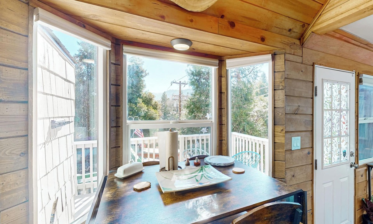 Cedar Glen Cottage | Relaxing Retreat w/Deck, 1 Mi to Lake Arrowhead!