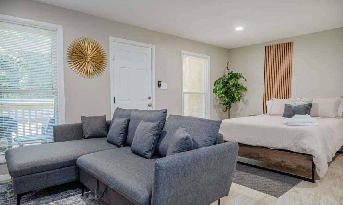 Columbus Apartment | Relaxing Studio | Midtown Columbus Near Fort Moore