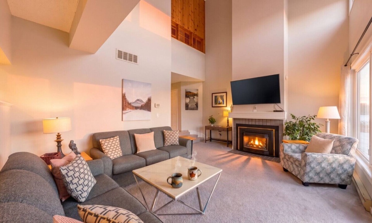 The Blue Mountains Condo | Relaxing Wintergreen Home | Golf/Mins to Blue