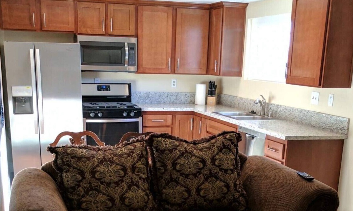 Downtown Apartment | Remodel Beach 4PLEX ~ Pets Allowed!!