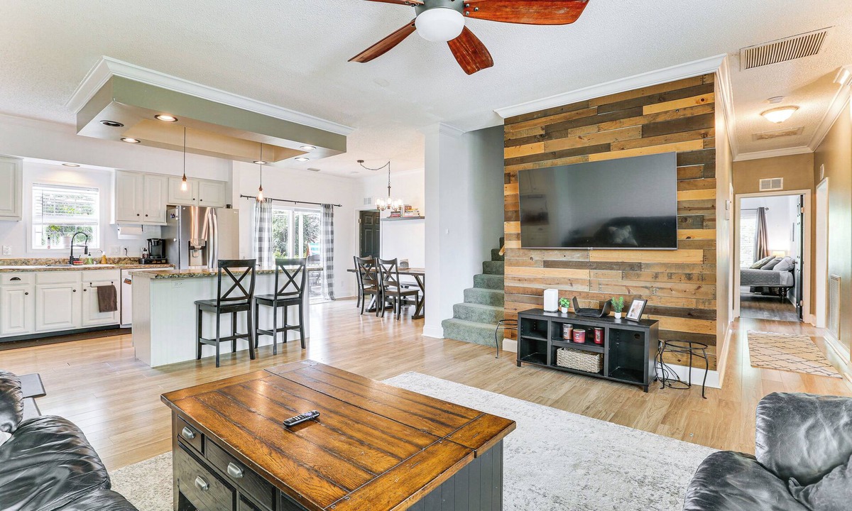 Sunshine House | Remote-Work Friendly: Lehigh Acres Family Home