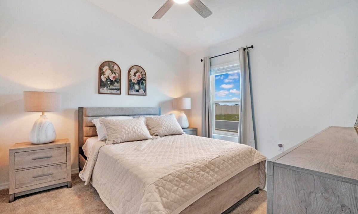 Winter Haven Apartment | Remote workers 1bed w/full kitchen & living room