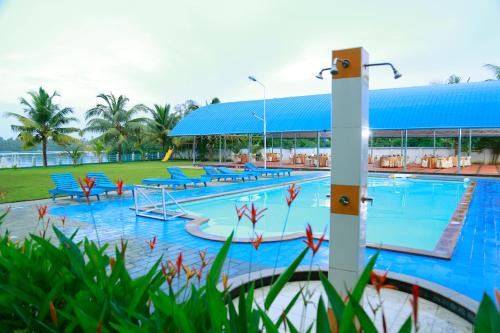 Vypin Hotel | Renai Blue Waters Cherai