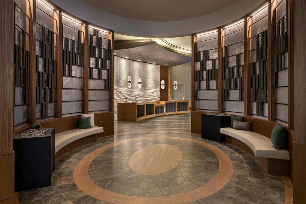 Seaport District Hotel | Renaissance Boston Seaport District
