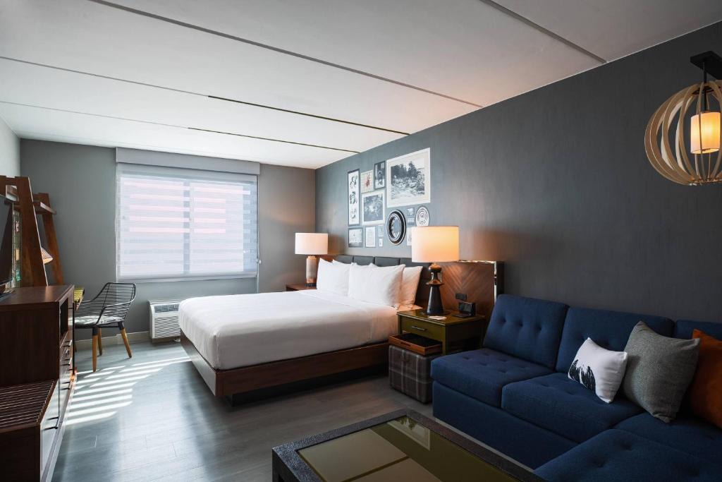 West Bloomington Hotel | Renaissance Minneapolis Bloomington Hotel