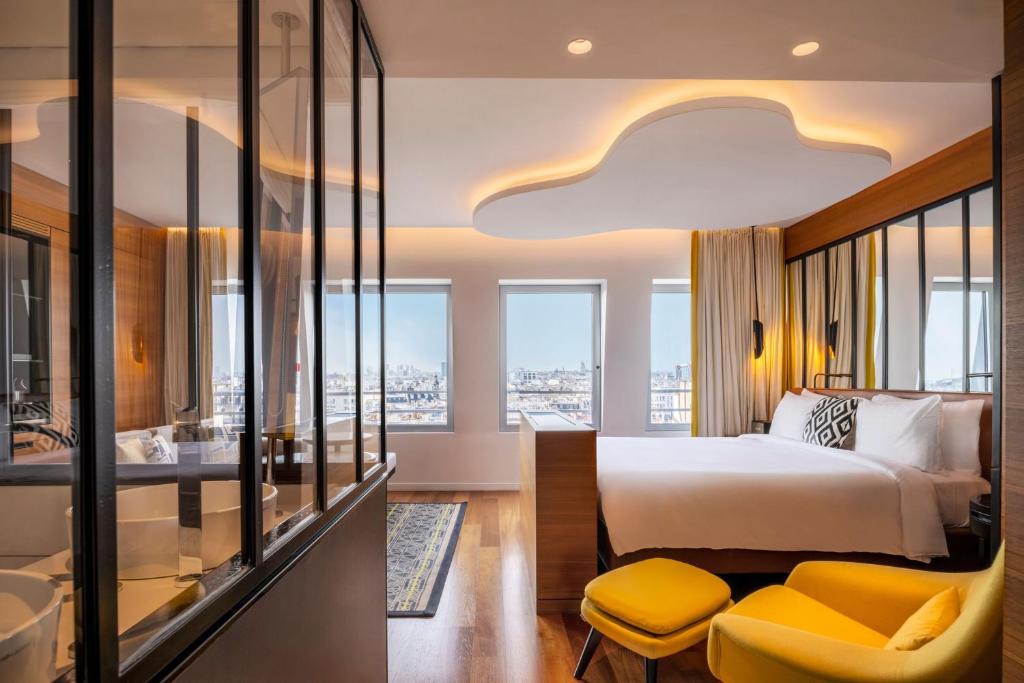Porte-Saint-Martin Hotel | Renaissance Paris Republique Hotel & Spa