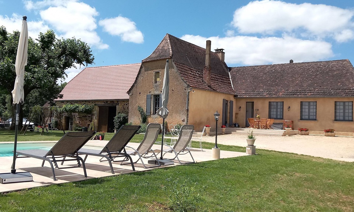 Sainte-Alvere House | Renovated Perigord farmhouse -wifi, 2 bathrooms.
