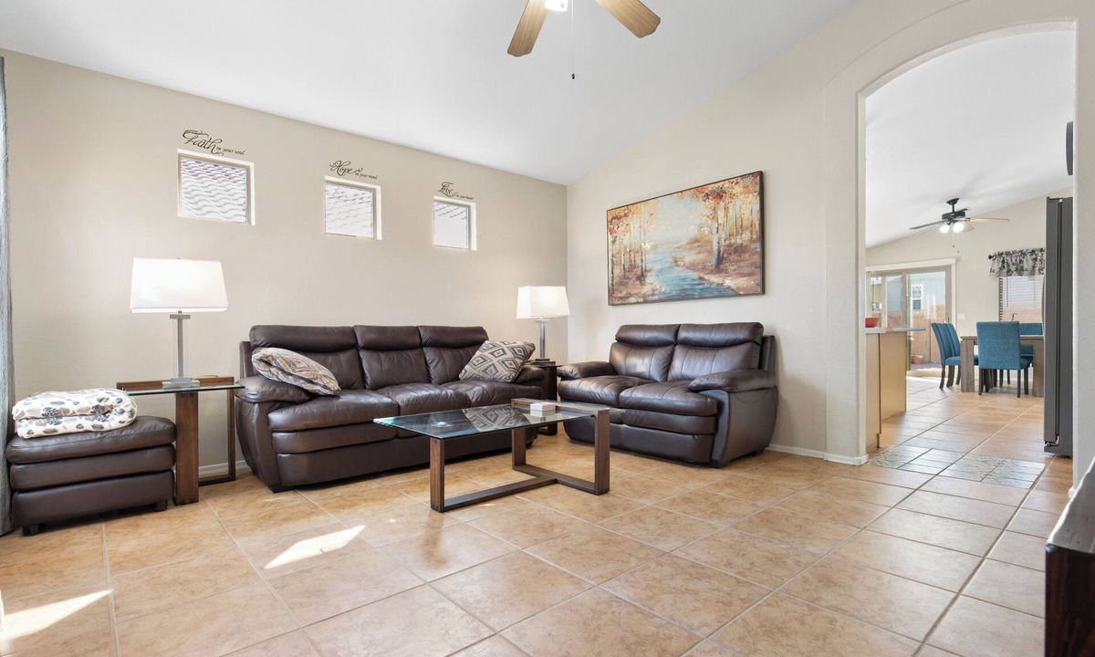 East Mesa House | Renovated and Nicely Decorated Home Close to Park