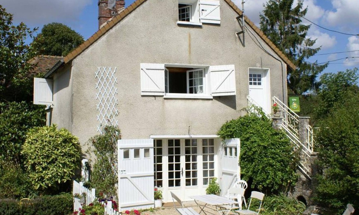 Boissets Cottage | Renovated cottage with enclosed garden in Boissets