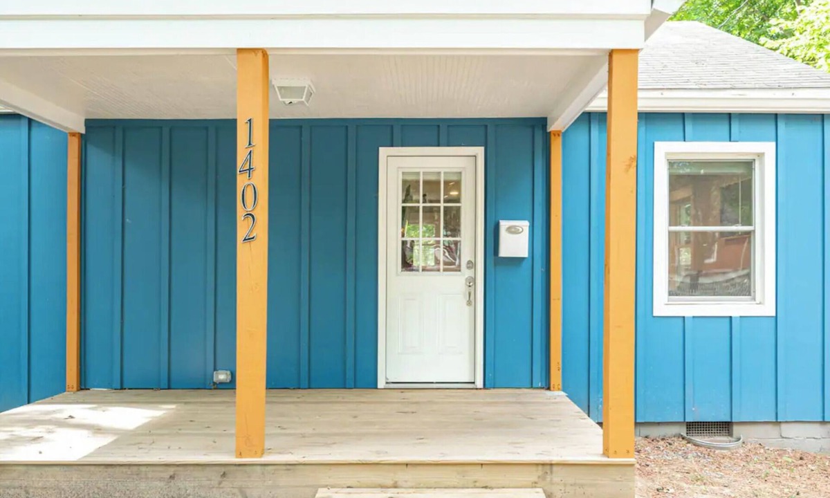 East Durham House | Renovated, Pet-friendly Bungalow Near Downtown, Duke, and RTP