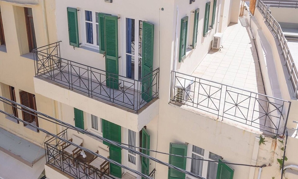 Old Town Rethymnon Apartment | Renovated & Spacious Apartment in the Historical Centre of Rethymno - A/C, Wi-Fi, 2 Balconies!