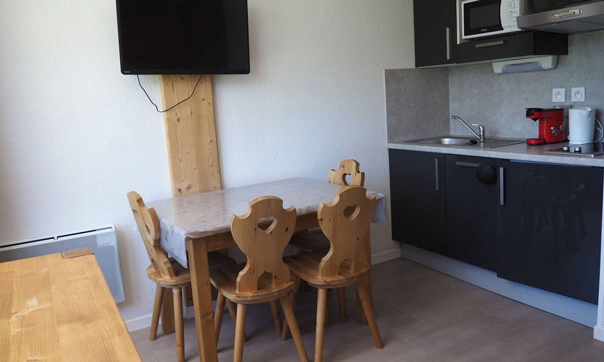 Reberty Apartment | Renovated studio near slopes with balcony