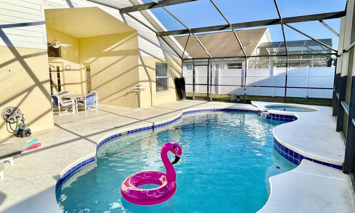 Windsor Palms House | RENOVATED!✦Unique & Roomy✦Private Fenced True South Salt Pool✦5 Miles to Disney