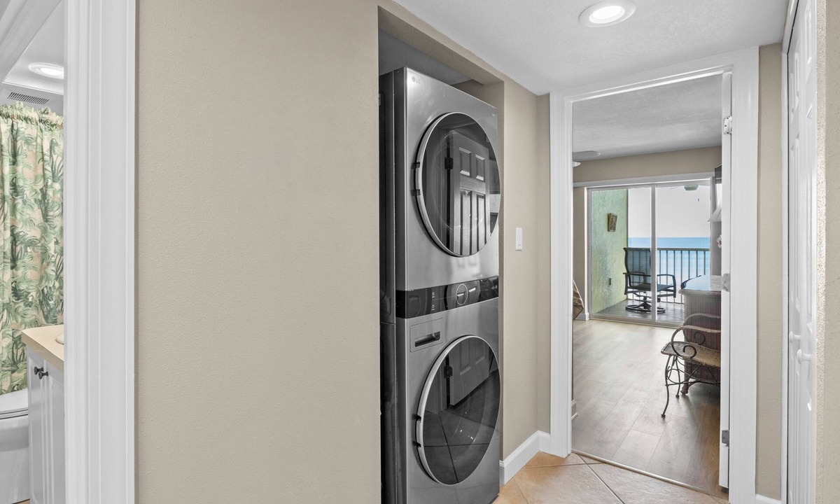 Bradenton Beach Condo | RENOVATED & UPDATED AFTER HURRICANES - ON WHITE SUGAR SAND BEACH - HEATED POOL