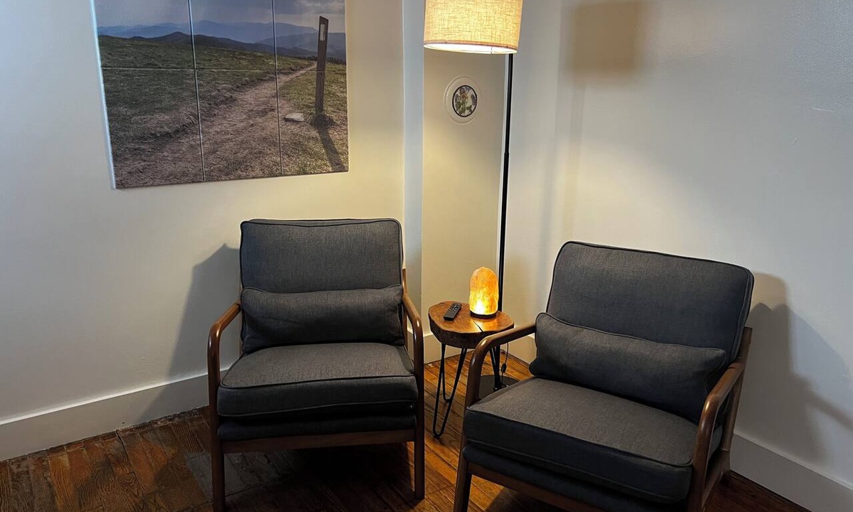 Hot Springs Apartment | Reopened since Helene 🩵 Spacious 2-bedroom suite in the center of Hot Springs