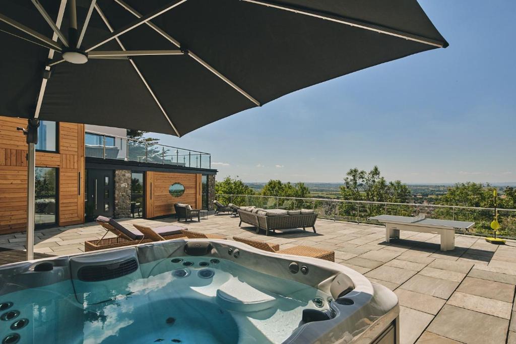 Cheddar House | Reservoir View