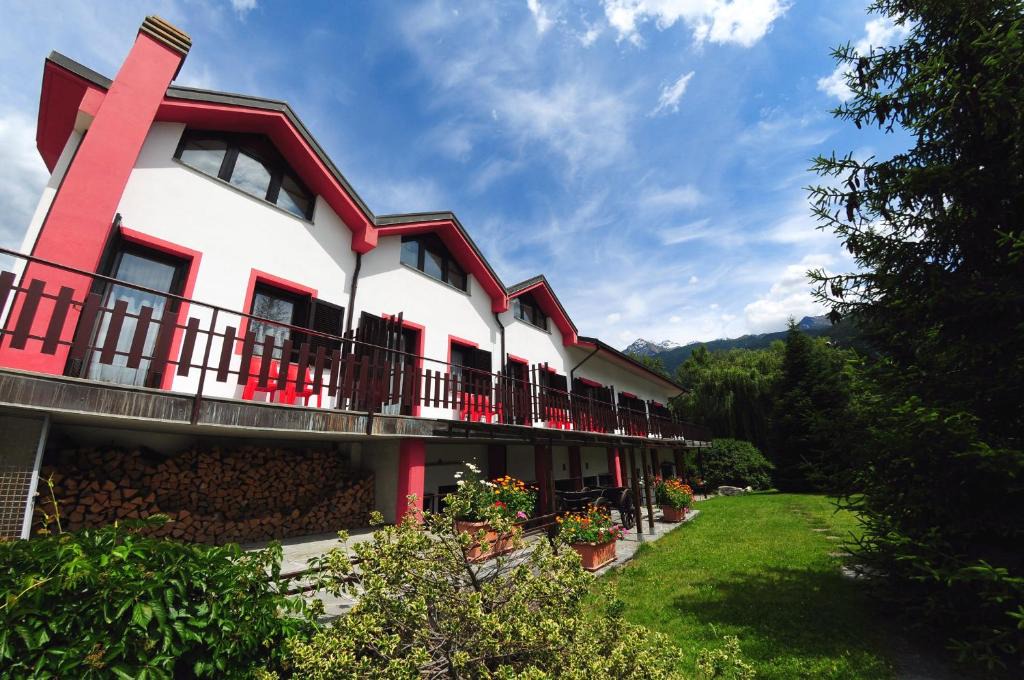 Montan-Angelin-Arensod Apartment | Residence Eden Park
