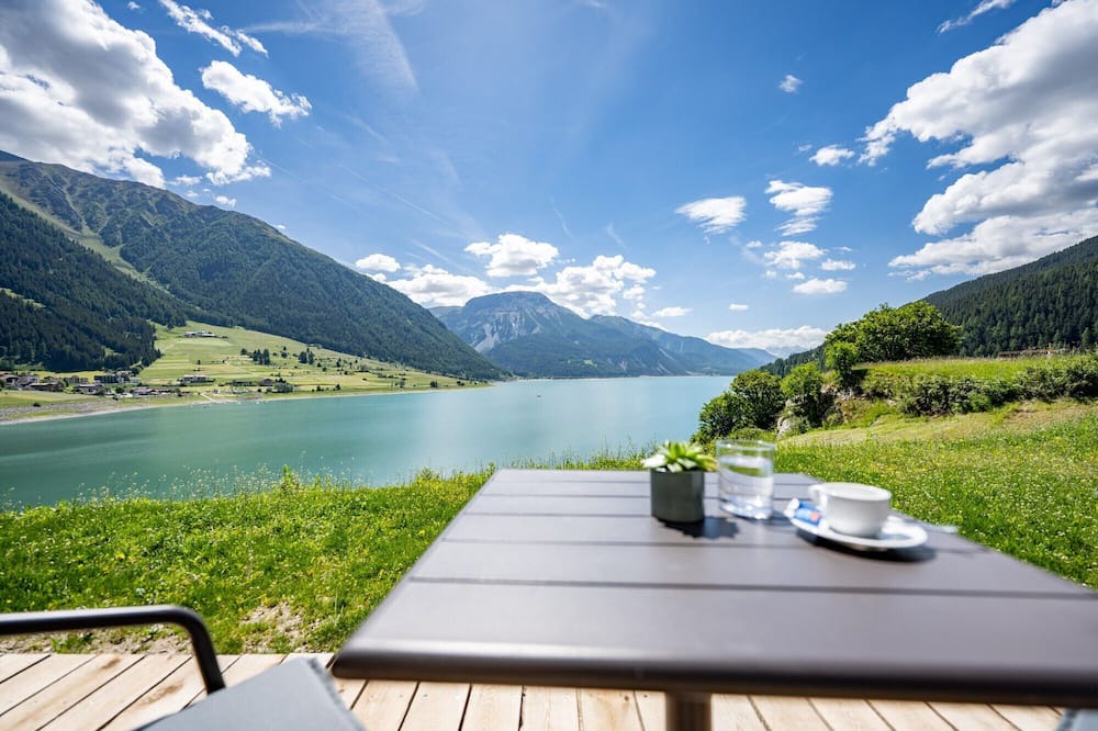 Resia Apartment | Residence Froy Apartment 1 – Lake View, Whirlpool & Breakfast Included