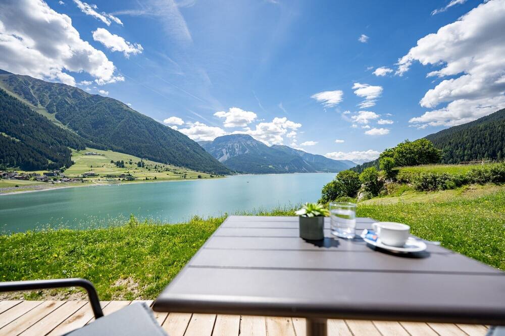 Resia Apartment | Residence Froy Apartment 2 – Lake View, Whirlpool & Breakfast Included