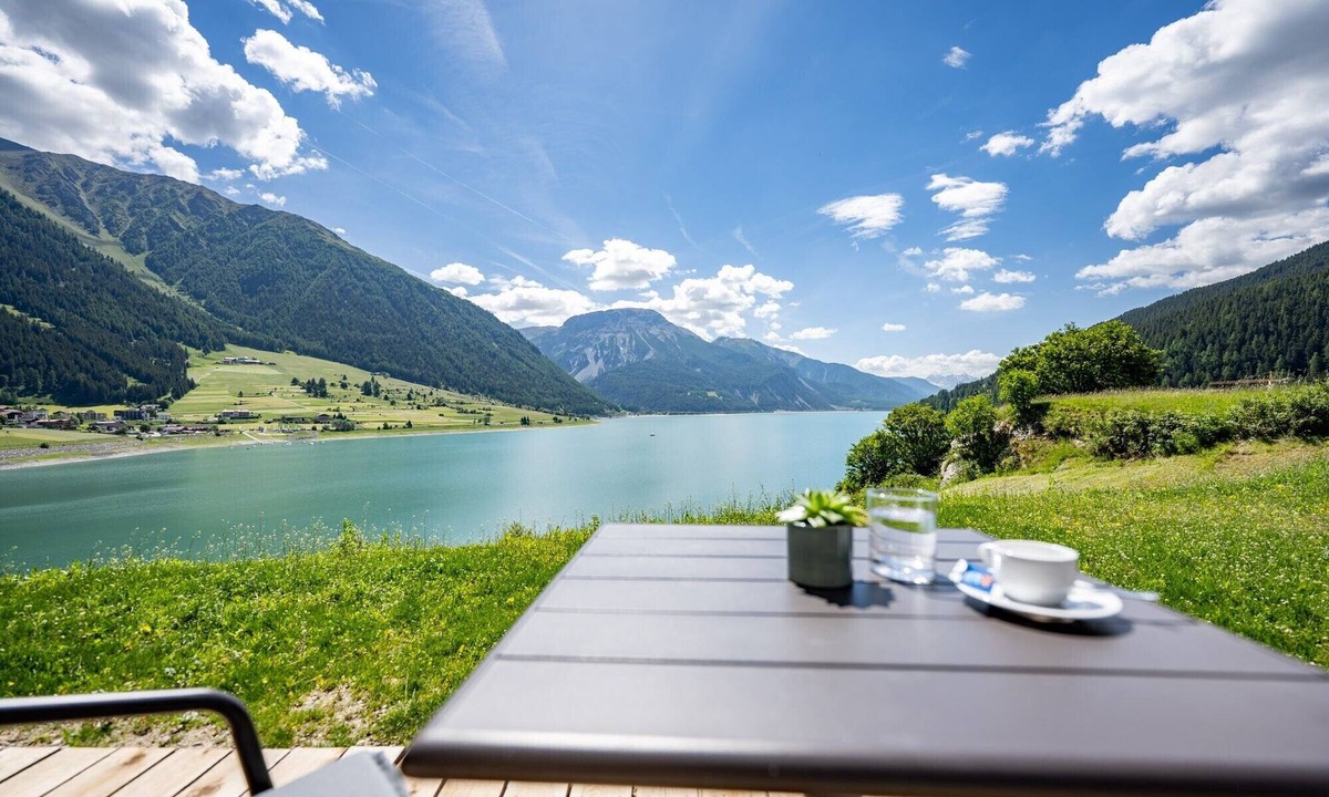 Resia Apartment | Residence Froy Apartment 4 – Lake View, Whirlpool & Breakfast Included