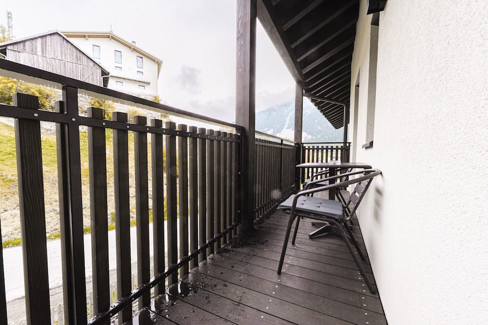 Resia Apartment | Residence Froy Apartment 11 – Mountain View, Whirlpool & Breakfast Included