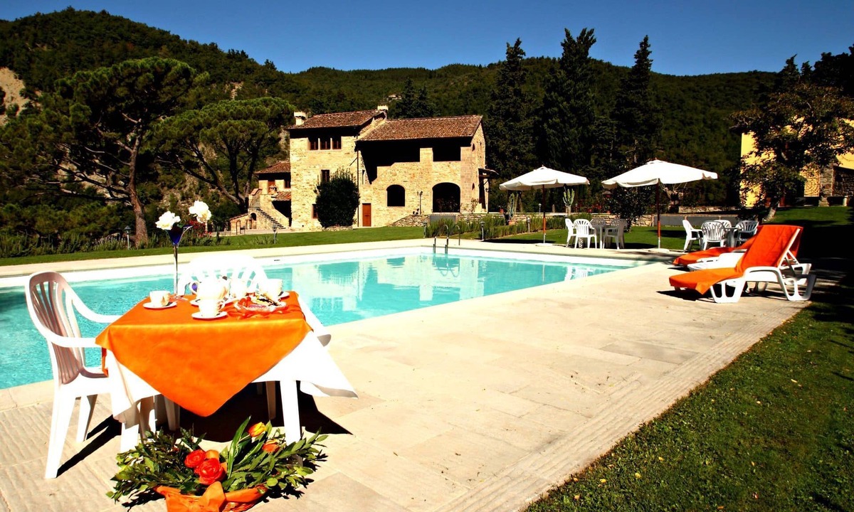 Dicomano Apartment | Residence in Carbonile with 2 bedrooms sleeps 4