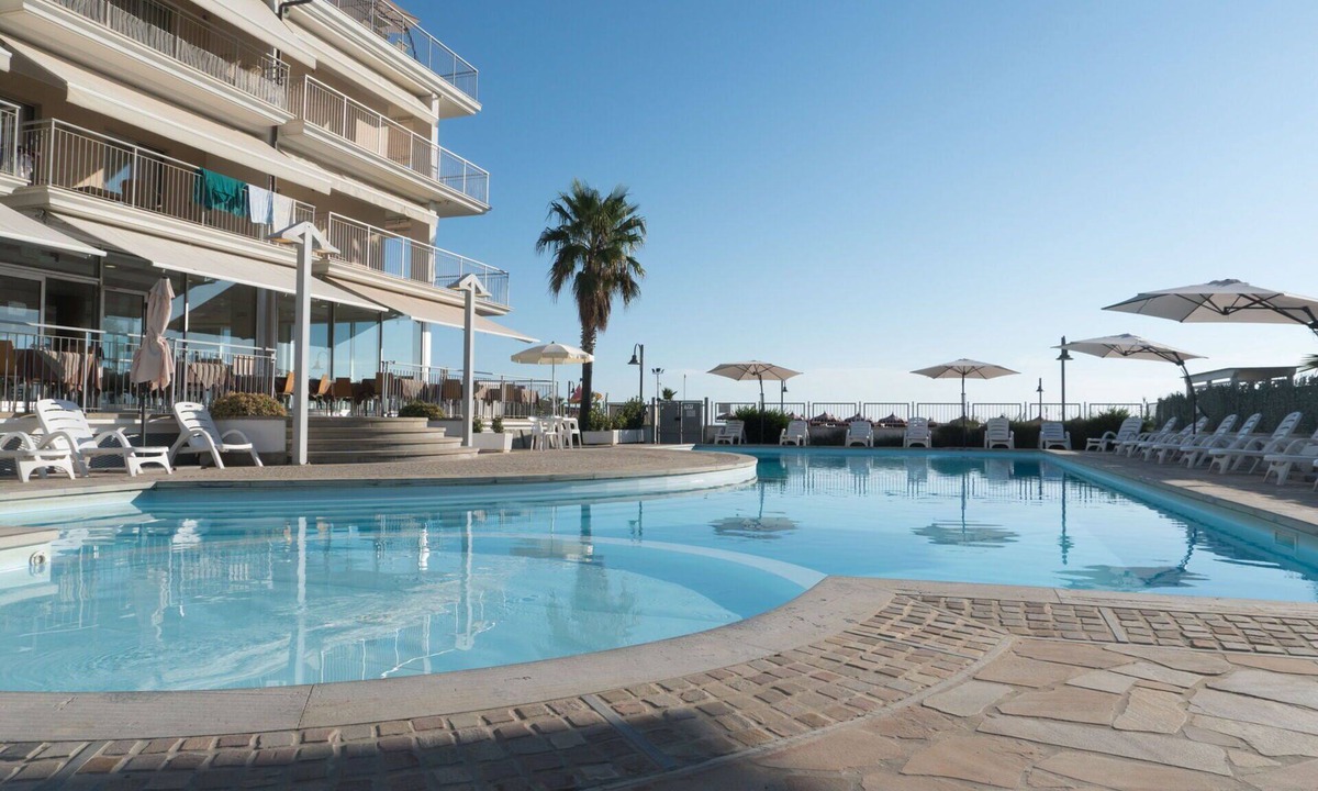 Roseto degli Abruzzi Apartment | Residence Roseto, Pool, Seaview, Abruzzo - Bilo