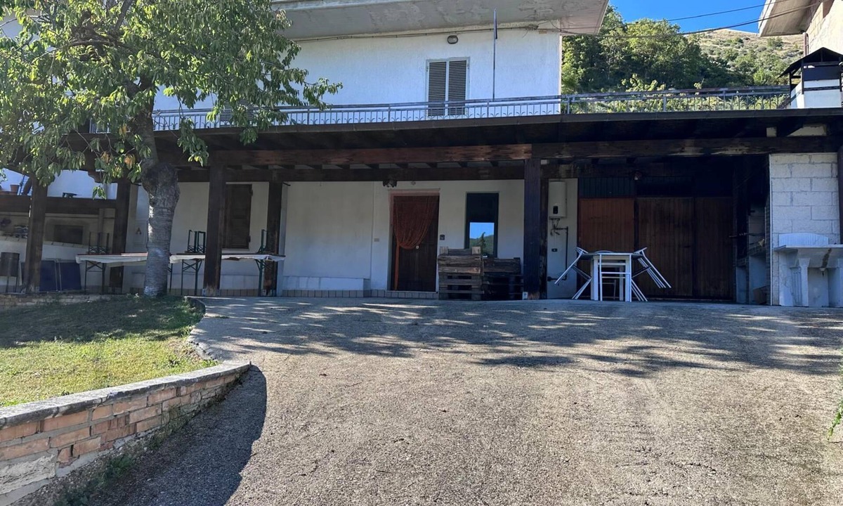 Valle Castellana House | RESIDENCE KING MANFREDI