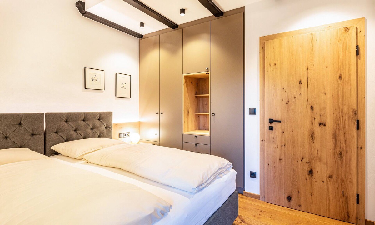 Kastelruth Apartment | 'Residence Skutial Apartment Santner' with Mountain View, Balconies & Wi-Fi