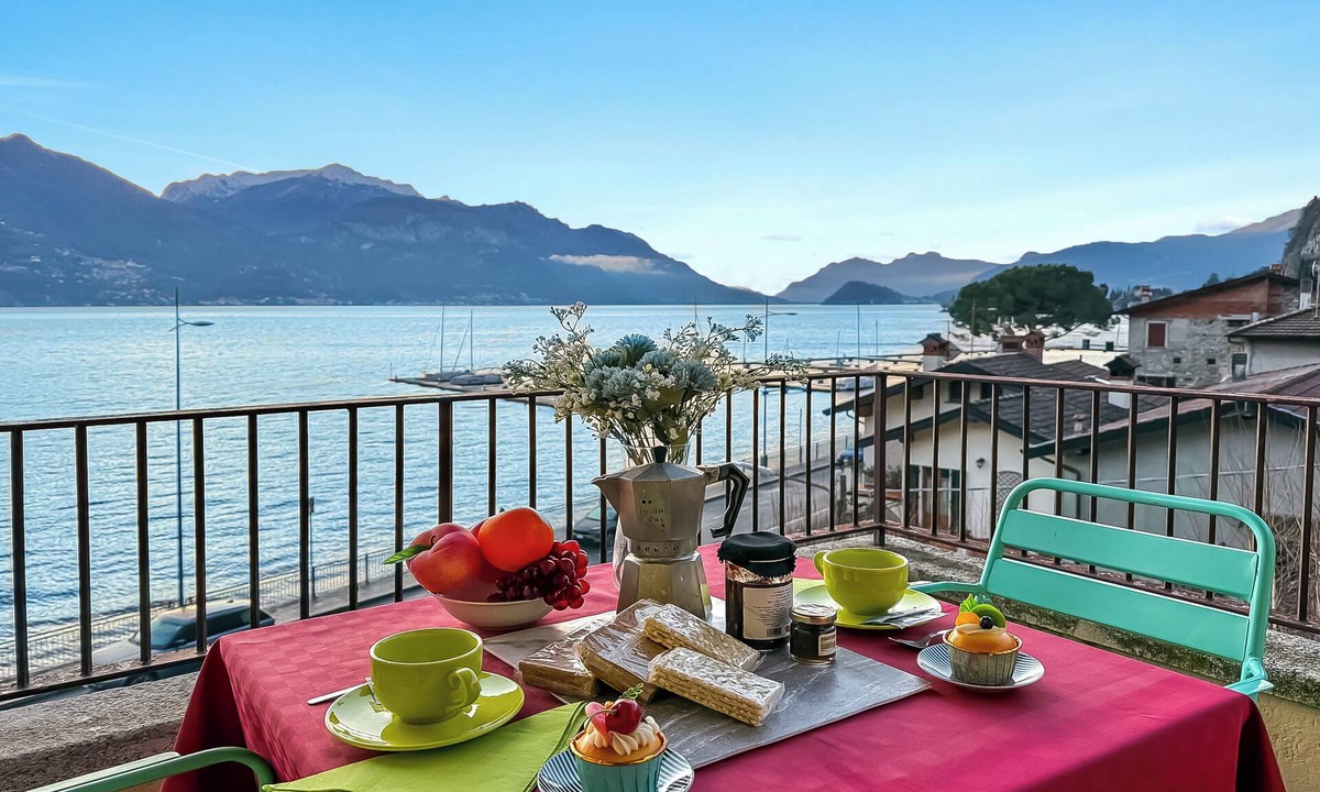 Menaggio Apartment | Residenza Menaggio - Mimosa, Menaggio, Italy