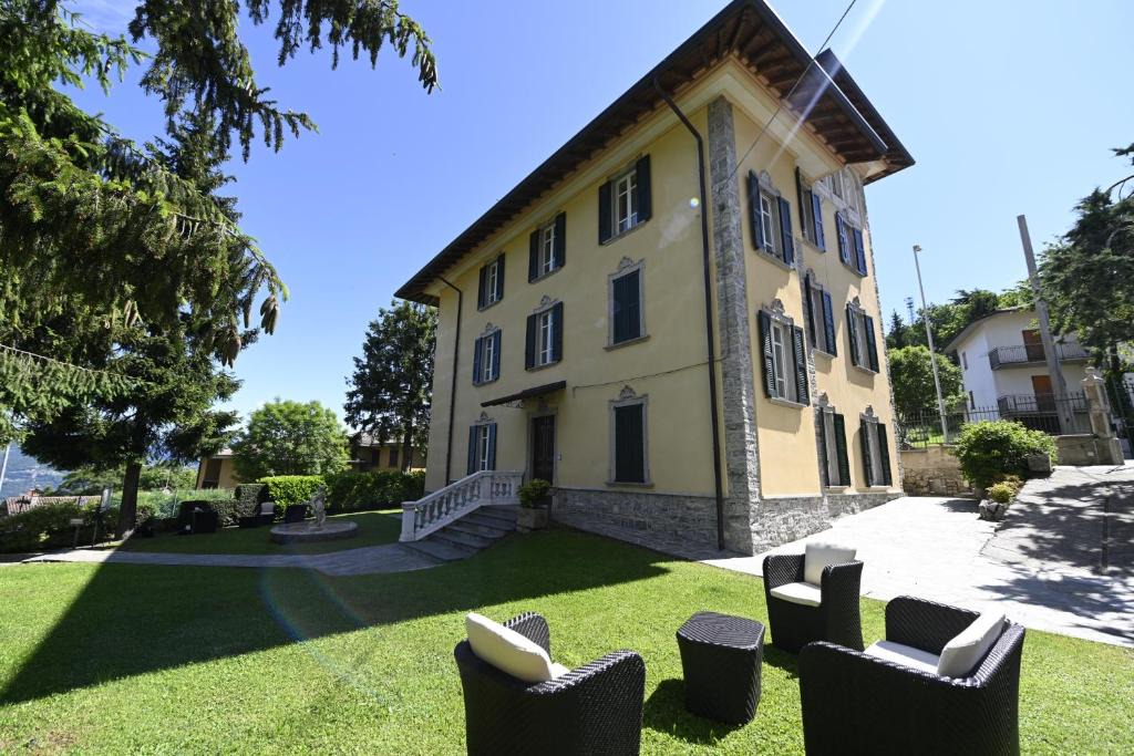 Roncola House | Residenza Villa Maria