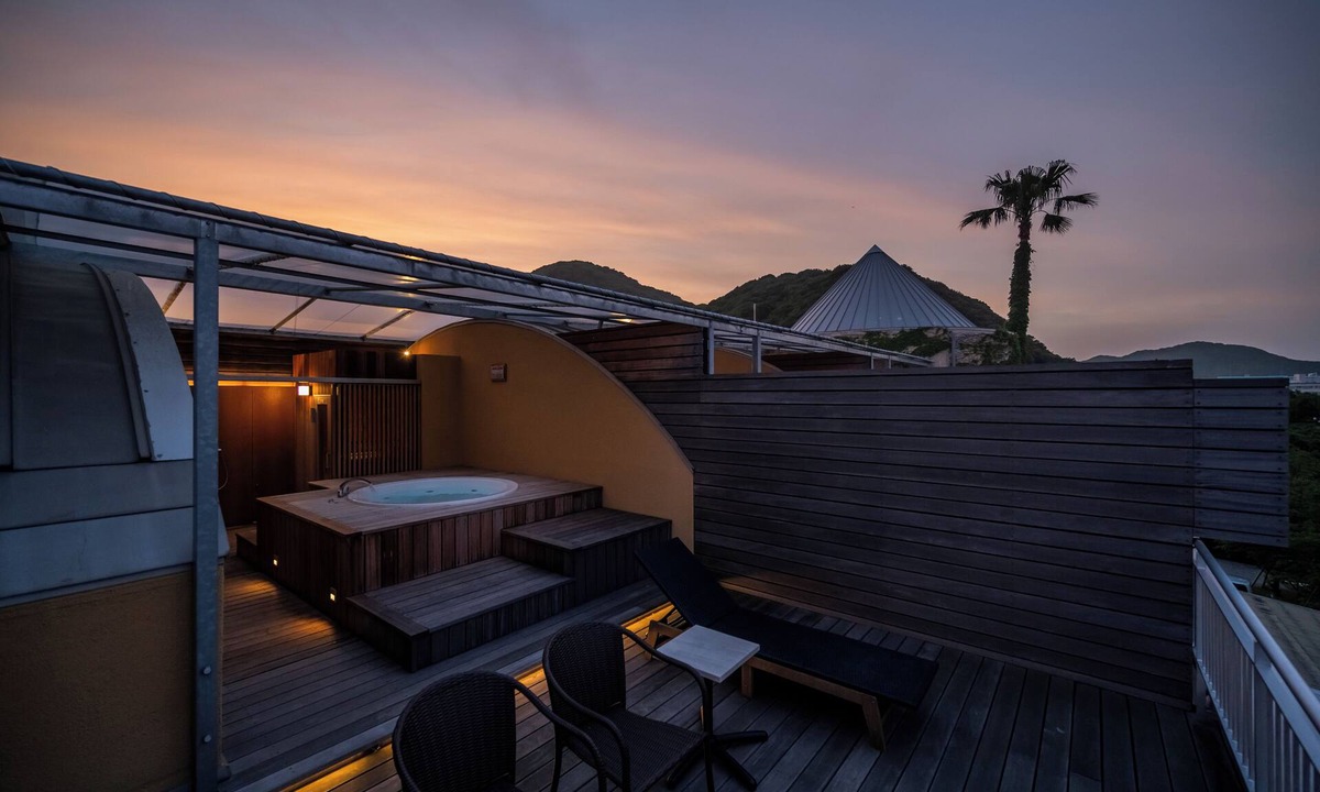 Naruto Hotel | Resort Hotel Moanacoast