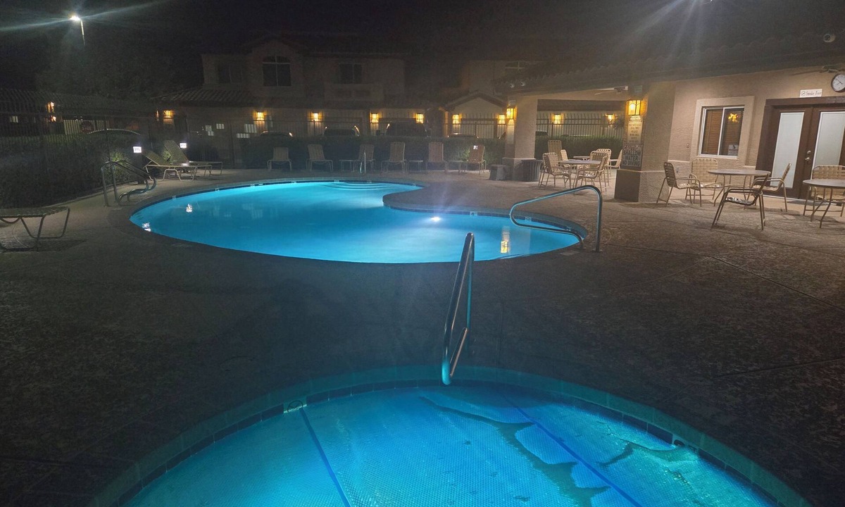Superstition Lakes Condo | Resort look-Home feeling. Ground floor condo. Near pool/spa. Walk to dining/golf