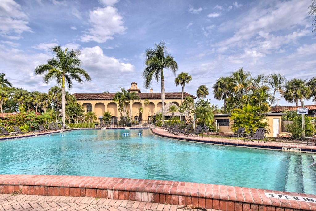 Naples Apartment | Resort Studio w/Community Pool in Naples!